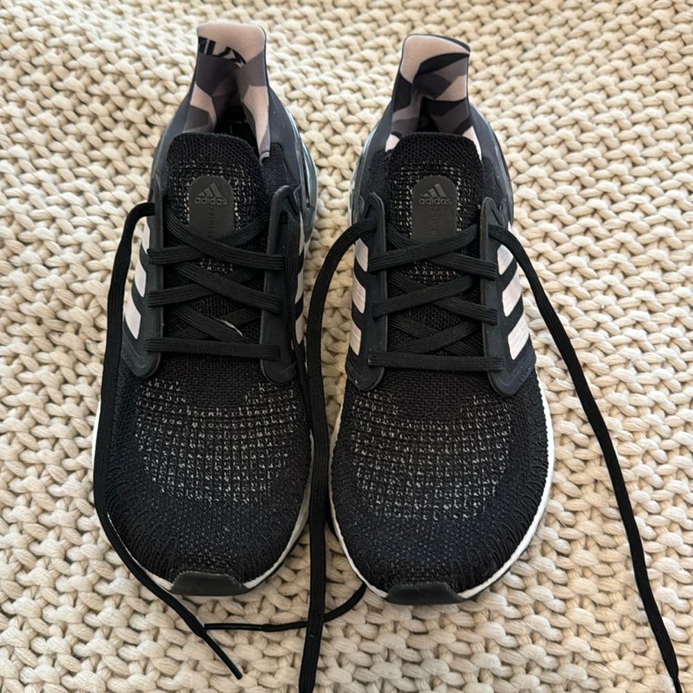 Adidas Women’s Sneakers size 7.5